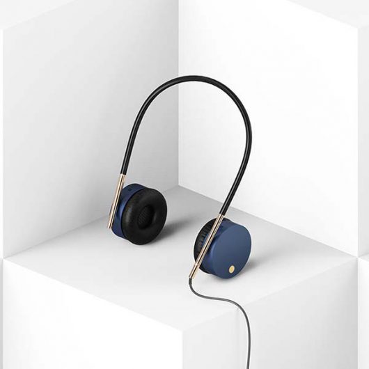 Black Wired Headphone
